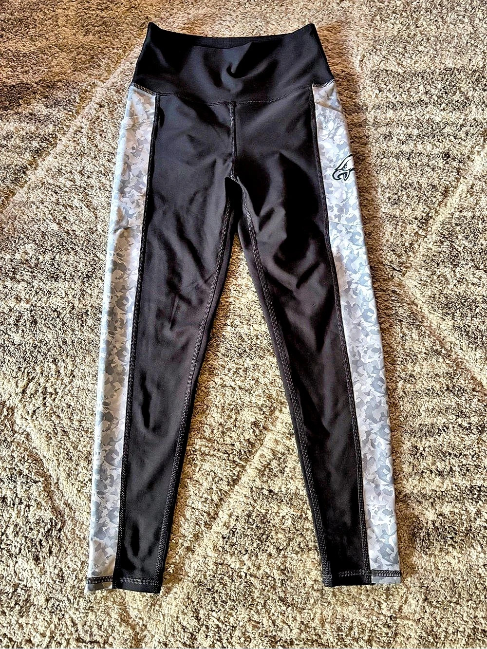 certo Philadelphia Eagles Camo Panel Leggings Medium Like New